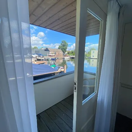 Carpe Diem Houseboat * Nederhorst den Berg