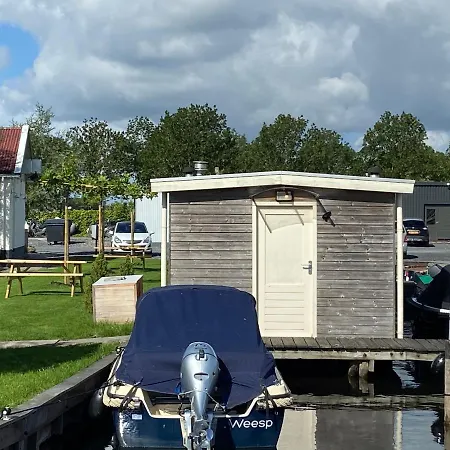 Chalet Carpe Diem Houseboat