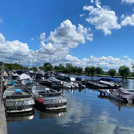 Carpe Diem Houseboat *